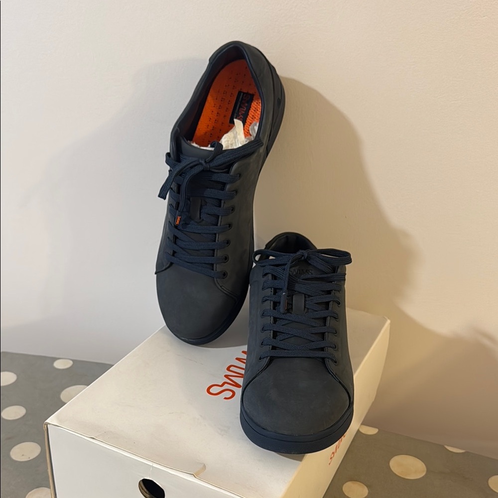 Swims Blue Sneakers Sleek Low-Top Design